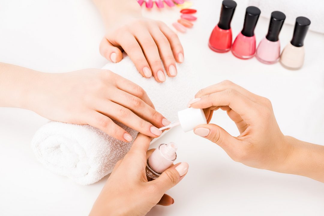 Pose de vernis semi-permanent